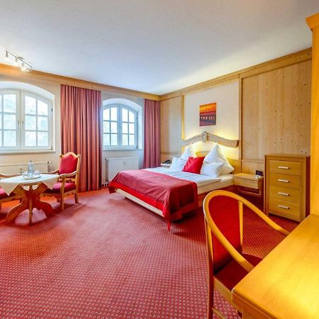 Hotel Landhaus Steinfeld Greetsiel Esterno foto