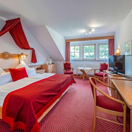 Hotel Landhaus Steinfeld Greetsiel Esterno foto