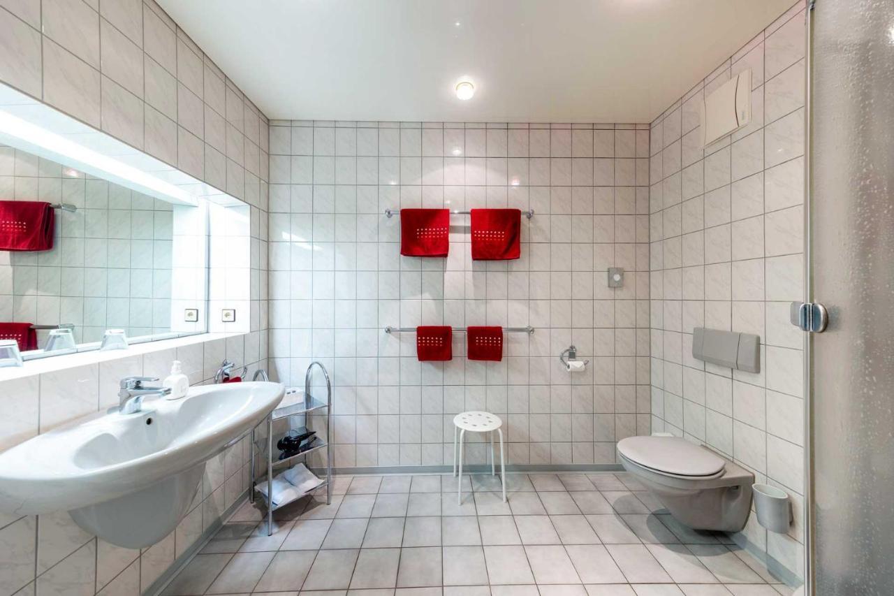 Hotel Landhaus Steinfeld Greetsiel Esterno foto