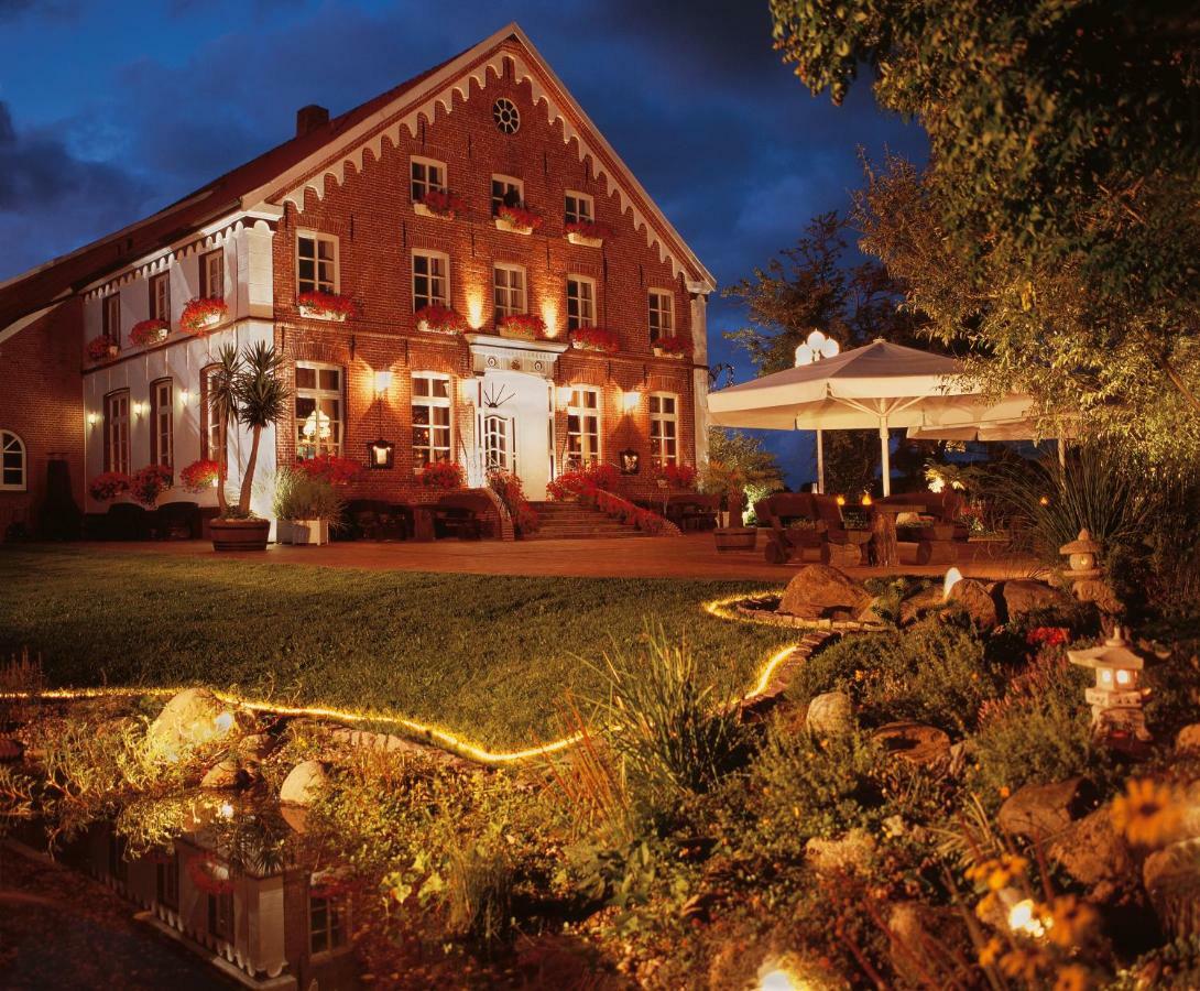 Hotel Landhaus Steinfeld Greetsiel Esterno foto